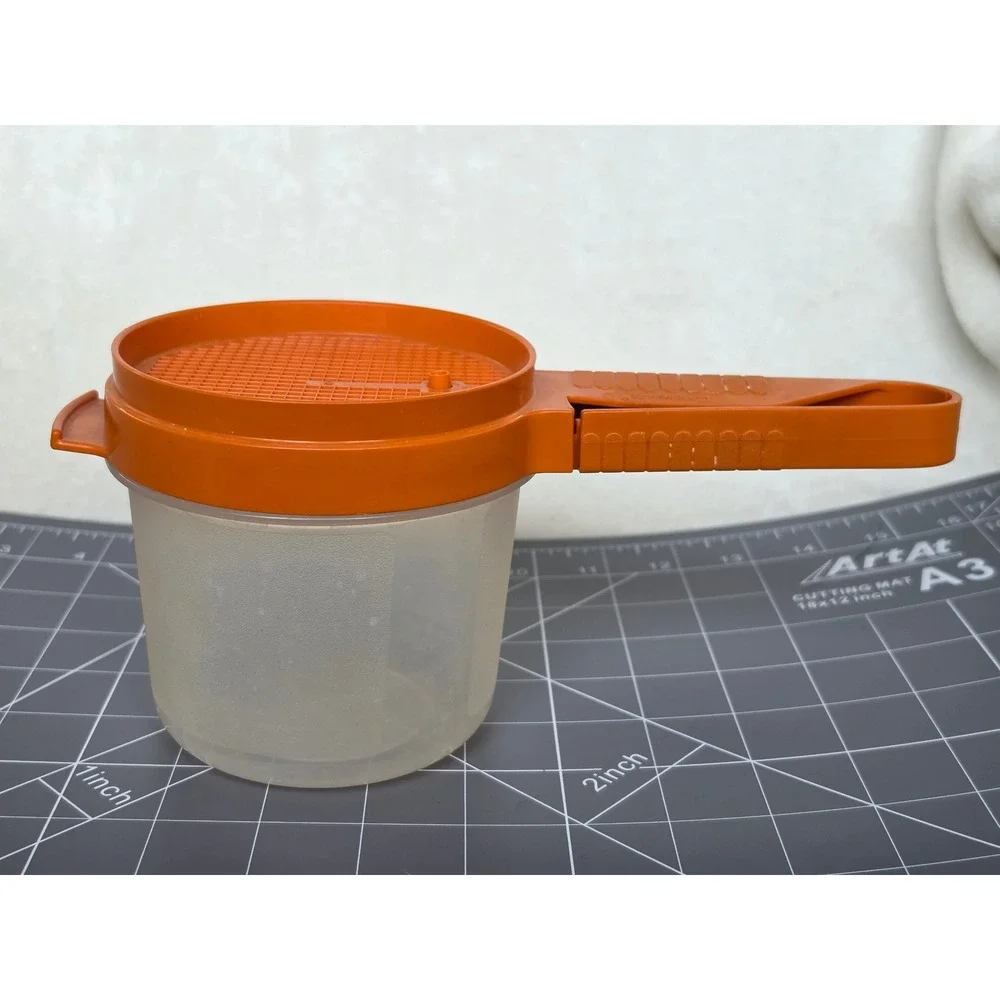 Vintage Tupperware Flour Sifter Orange 1493-8 Squeeze Handle Kitchen Tool USA
